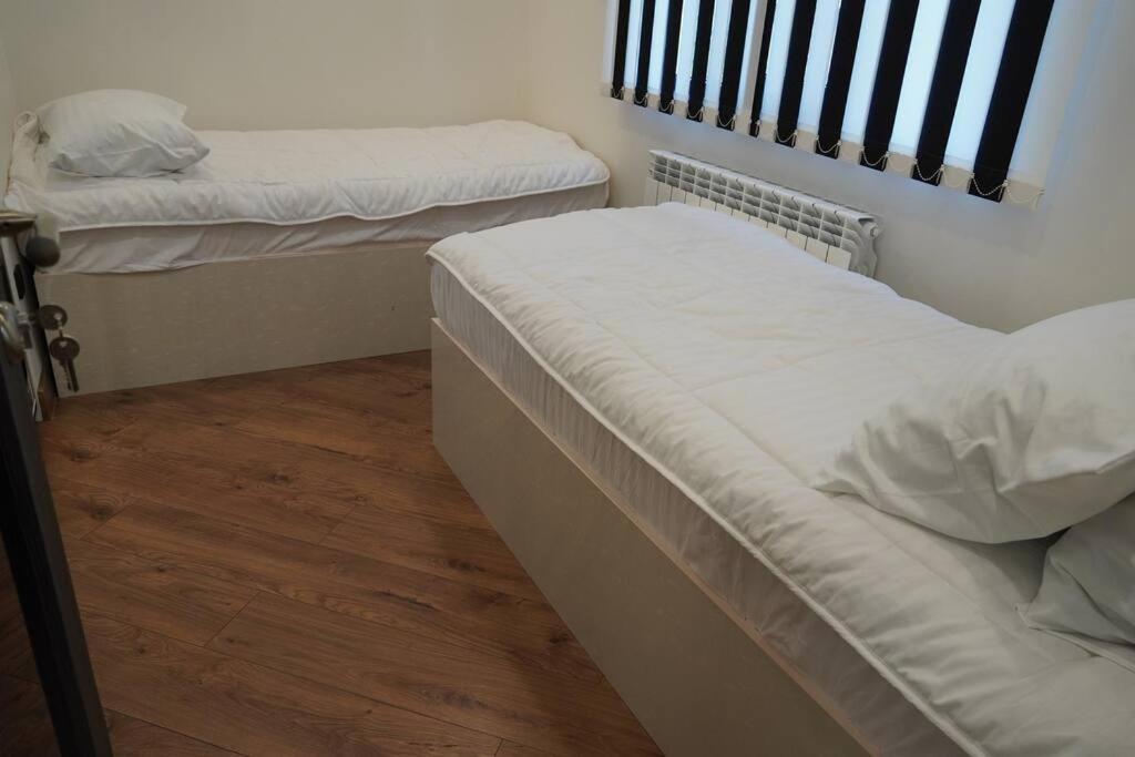 Lovely, Newly Remodeled Apartment In Yerevan! Exterior foto