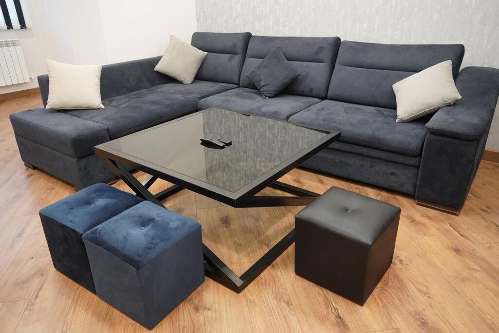 Lovely, Newly Remodeled Apartment In Yerevan! Exterior foto